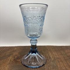 Vintage Tiara Chantilly Blue Lord’s Last Supper & Cross Wine Goblet 7″ Read