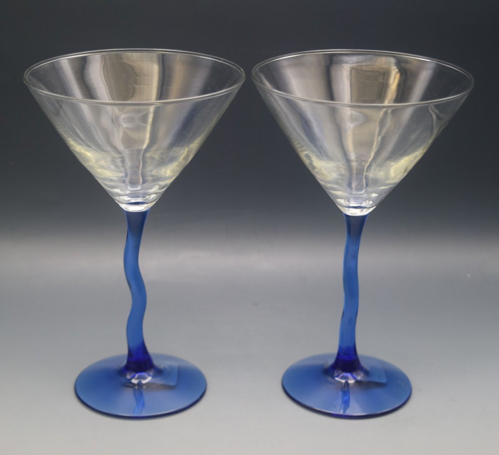 LIBBEY GLASS USA COURBE ZIG ZAG SET OF 2 MARTINI GLASSES BLUE STEM