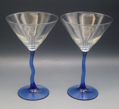 LIBBEY GLASS USA COURBE ZIG ZAG SET OF 2 MARTINI GLASSES BLUE STEM