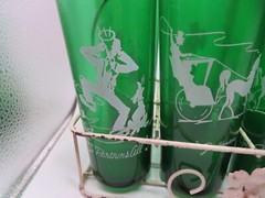 Vintage Set of 8 WITH METAL HOLDER Green Tall Xmas Sleigh Glasses OPEN SLEIGHT