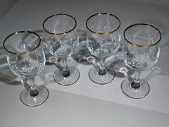 Vintage Circleware Pasabahce Gold Rimmed Wine Glasses Set of 4 NIB Never Used