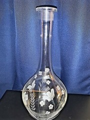Tall Clear Crystal Wine Decanter with Etched Flower & Leaf Designs – No stopper