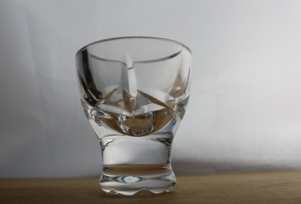 Vintage Cut Crystal Whiskey Shot Glass Vertical and Criss-Cross 2.3 » Corbett ?