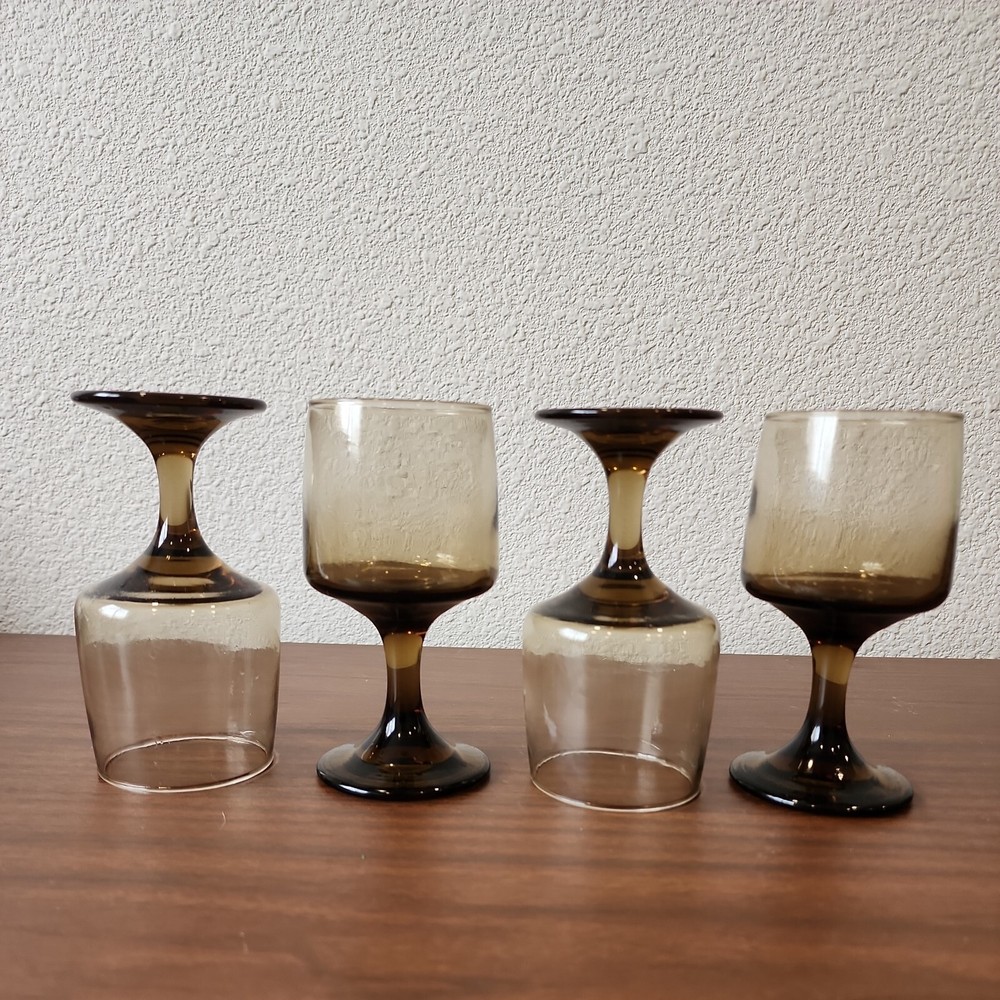 4 Tawny Accentby LIBBEY GLASS COMPANY Footed Wine Smoke 5.25″