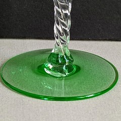 2 TIFFIN 15022 SPIRAL OPTIC Water Goblet 8 oz Green Wafer & Foot Glows Blk Lite