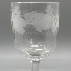 Early Gunderson Pairpoint Grapes 5″ Wine Glass Engraved Vines Paneled Stem B