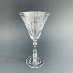Reizart Flora #854 Stem Dragon Cut 6 1/2” Tall Wine Glass