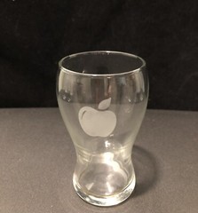 12 Glasses 5.5 0z Clear With Frosted Apple