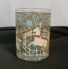 Cera Vintage Tumbler Glass, Unicorn in Captivity Tapestry MCM Collectible
