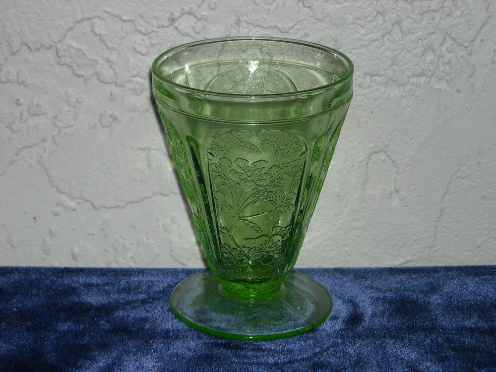 Cherry Blossom Footed Juice Tumbler with Plain Foot Green