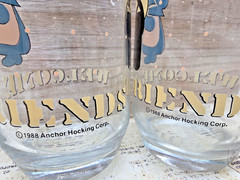 Vintage 1988 Anchor Hocking «Welcome Friends» Amish Couple Glasses Set of 4