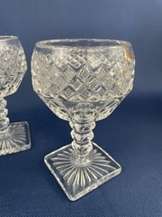 8 vintage Mid-Century Modern clear pressed wine glasses square foot 1940s 1950s