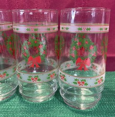Vintage Indiana Glass Christmas Wreath, Holly & Berries Tumblers, Set of 4