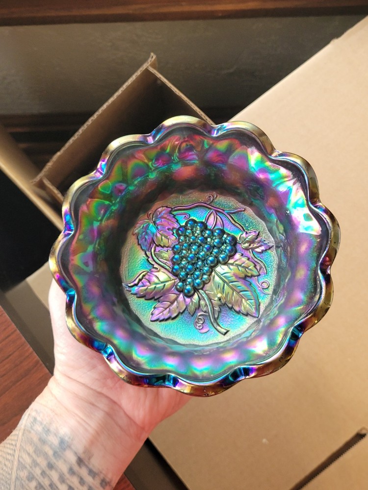 Sweet Electric Purple Imperial Carnival Glass Heavy Grape Bowl