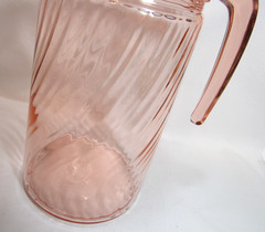 Cristal D’Arques Durand France ROSALINE PINK 48 Ounce Swirl Pink Optic PitcherGC