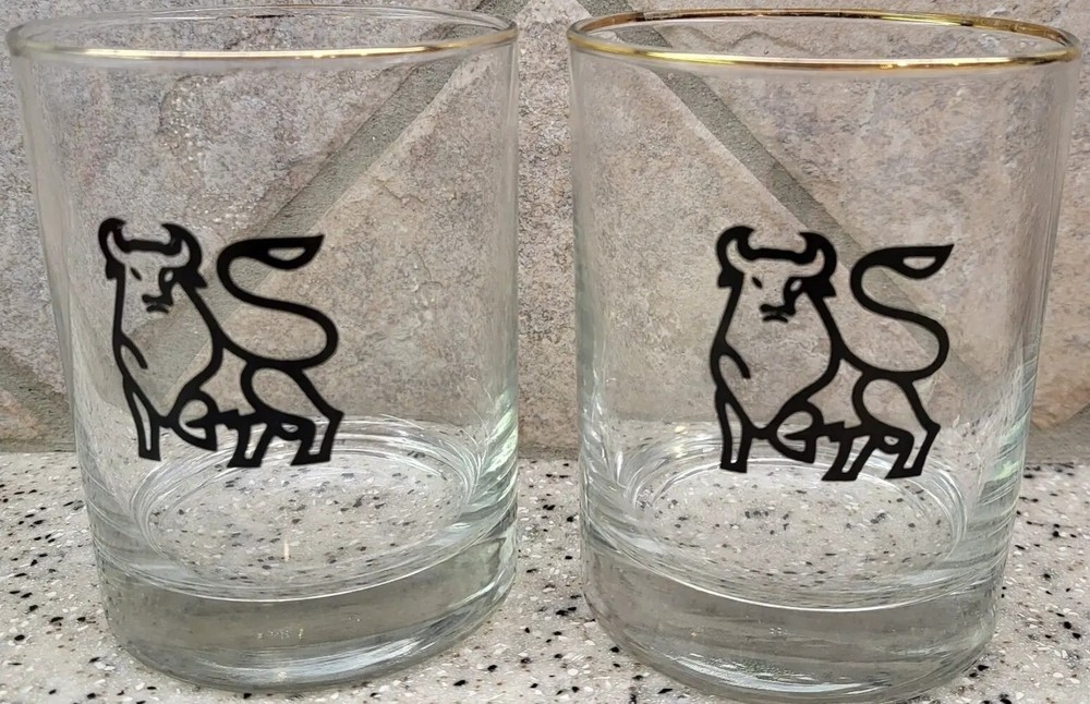 Vintage Set of 2 Fighting Bull Whiskey Glasses 12 fl oz