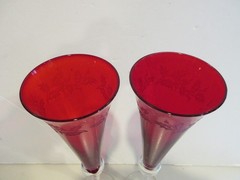 SET OF 2 LENOX HOLIDAYS GEMS RED ETCHED HOLLY XMAS CHAMPAGNE 11″ FLUTES