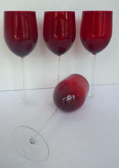 Ruby Red Clear Stemmed Wine Glass Goblets 9 1/4″ High 12 oz. Capacity Set of 4