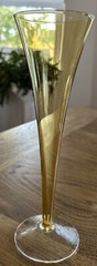 HAND BLOWN GLASS «TRUMPET» STYLE CHAMPAGNE FLUTES – Gold Vessels