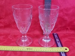 Set of 2 Arcoroc France Clear Molded Embossed Fruit Design Goblets 7″ France