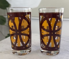 2 VINTAGE 70’s RETRO GLASS TUMBLERS GLASSES GEOMETRIC PRINT 8 Oz