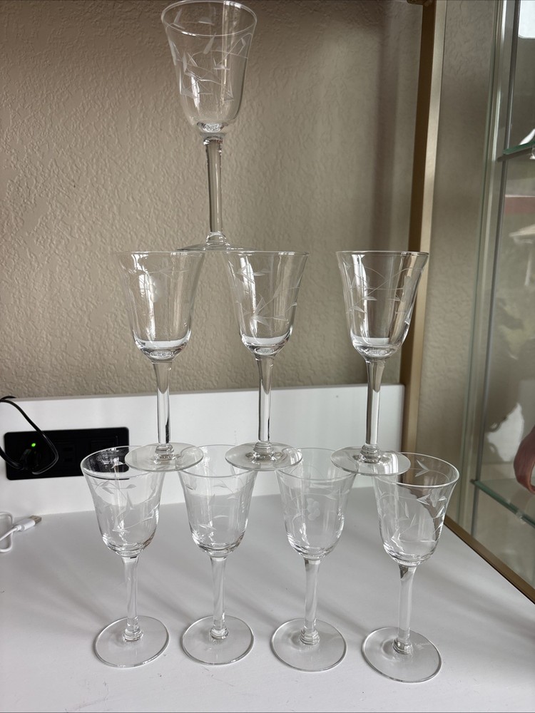 Set Of 8 Crystal Cordial Glasses with Bamboo Design EUC