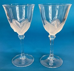 Set of 2 Durand Florence Crystal Wine Glasses
