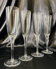 Set Of 4~Clear Crystal Champagne Glasses~6 Sided Stem~16 Point Cut Star On Base