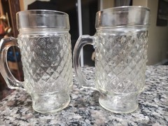 Set Of 2 Vintage Anchor? Diamond Quilt Footed Handled Drinking Glasses Mugs