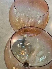 2 VTG Iridescent Colony Glass Brigitte Rose Wine Stem Glasses Excellent 8.25″