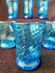 Vintage Mid Century Hand-Blown Spiral Swirl Blue Glasses 6 Mini Small 3″ Footed
