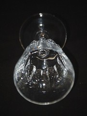 Classic Style Elegant Clear Crystal Long Stem Wine Glass 5-3/8″ Tall