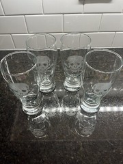 Pilsner Beer Glasses With Etched Skull & Crossbones Set Of 4 16 Oz