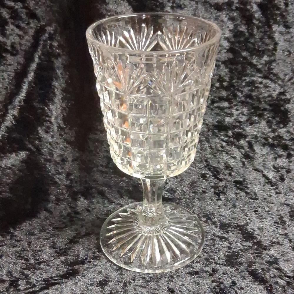 Richards & Hartley Block & Fan Glass Goblet Stemmed Drinking Glass 6 in Tall,