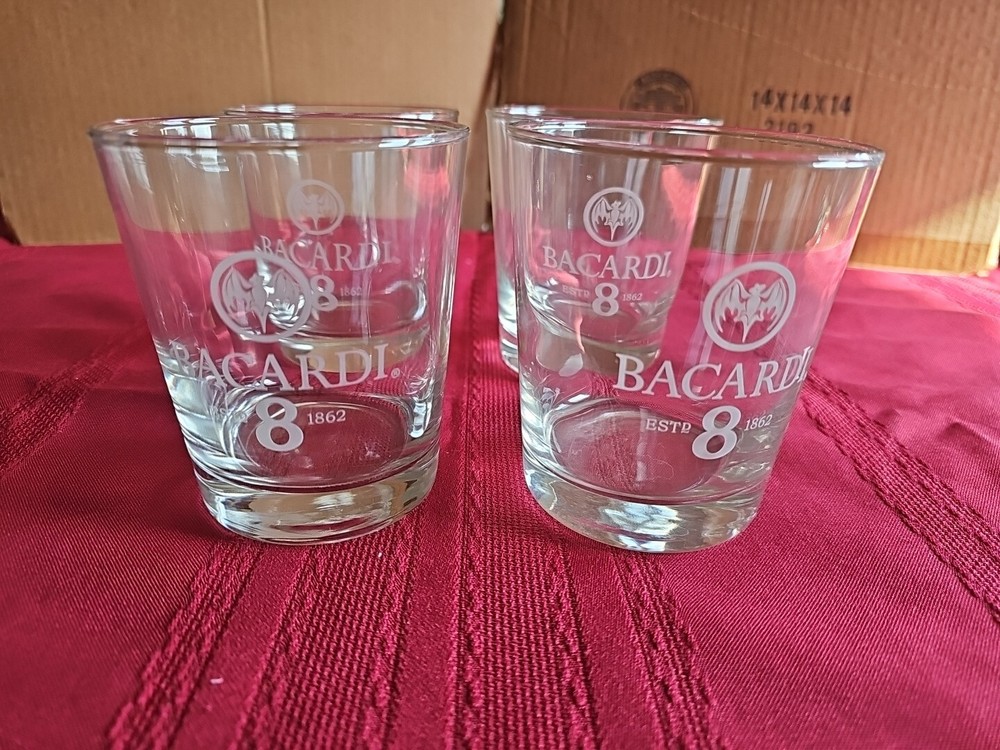 BACARDI RUM #8 VINTAGE BAT LOGO 4″ ETCHED BAR GLASSES 4pk