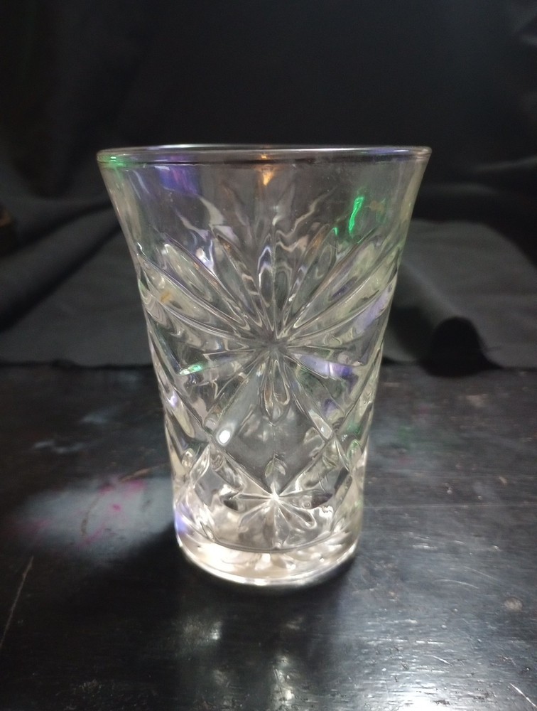 Vintage Early American Prescut Glass Star of David 4 1/4″ Glass Tumbler 8oz