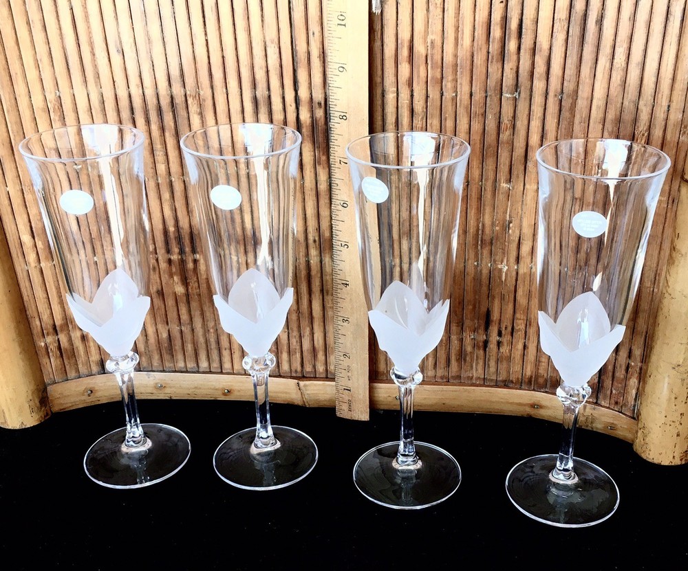 4 Elise 24% Lead Crystal Champagne Flutes / 8” / Frosted Petals / France