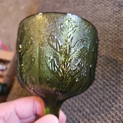 2 FTD Green Leaf Textured Glass 1975 Goblets 6.5×4 3/8″~ 2 SHADES OF GREEN