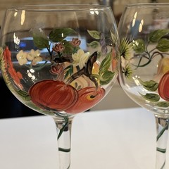 WINE GLASSES APPLE & PEAR DESIGN HAND PAINTED LOT OF 2