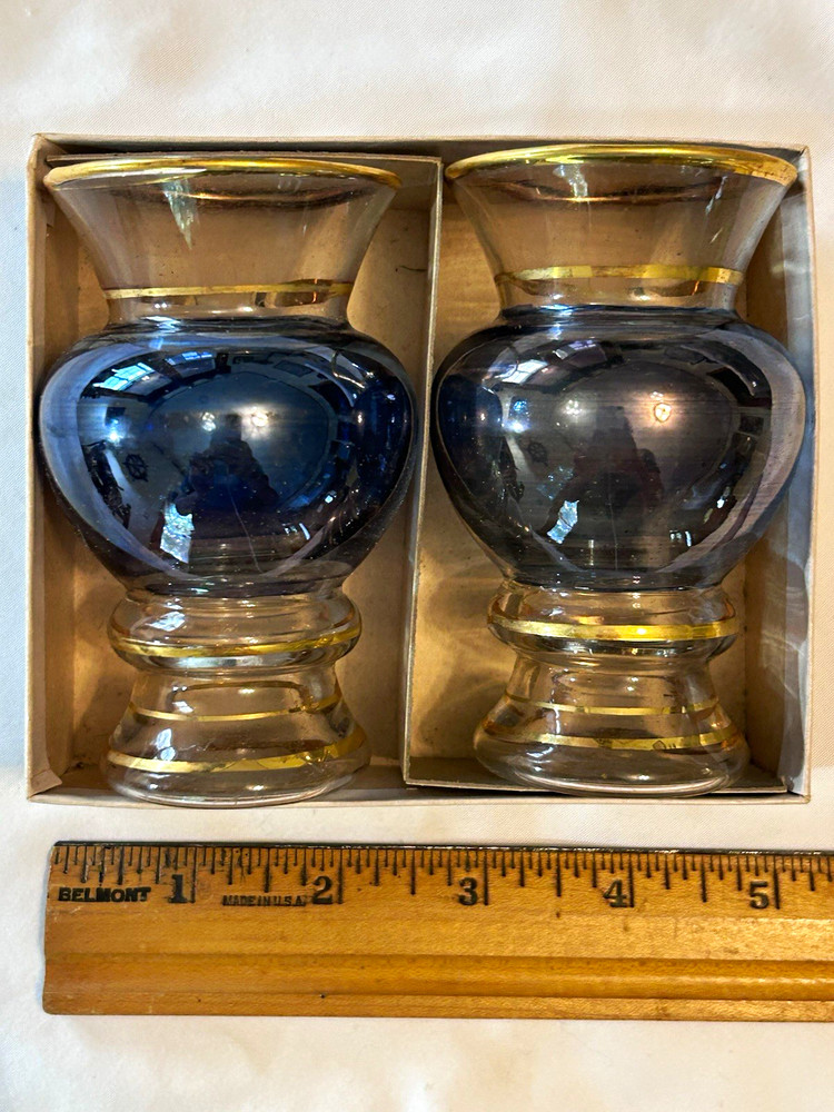 Unmarked Set of 2 1oz Glass Shot Glasses Blue/Clear w/ Gold Trim Boxed