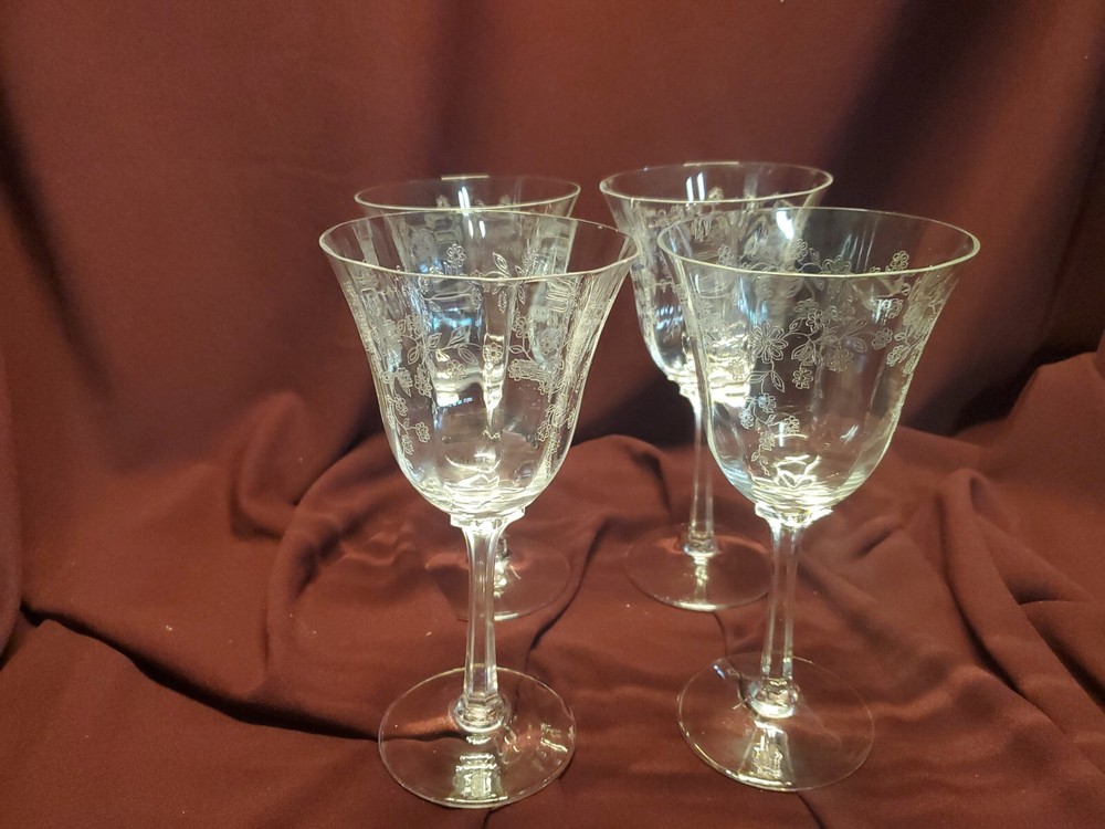 Lenox Blown Glass Etched Crystal Water Goblet ( Castle Garden)