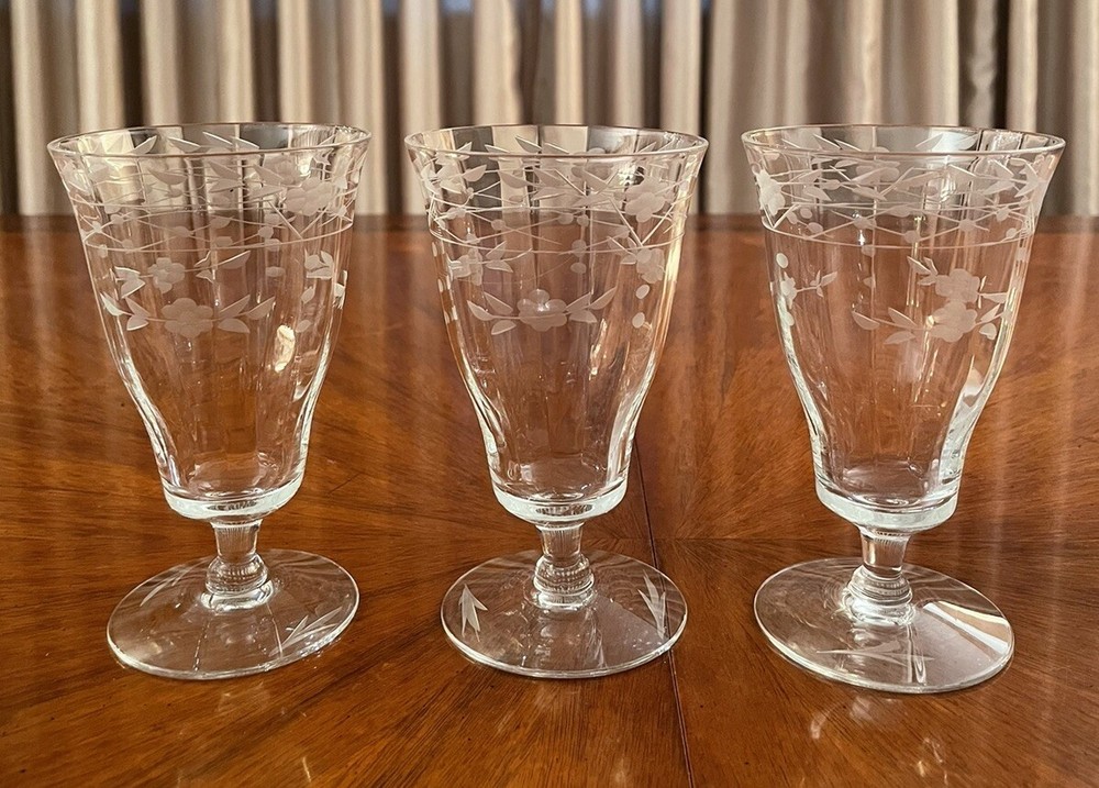 Vintage Optic Etched Floral 5 1/4” H Footed Wine Glasses Set Of 3
