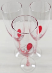 (3) Pier 1 Tear Drop Red Swirl Fluted Champagne Set Elegant Clear Stemware Lot