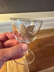 Set of 4 vtg Small Libbey Gold Leaf coupe glasses with faceted stems 3 7/8″ Tall
