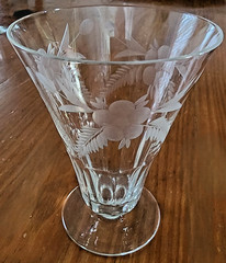 Set of 8 Vintage Crystal Cordial Cocktail Glasses Floral & Fern Etched Pattern