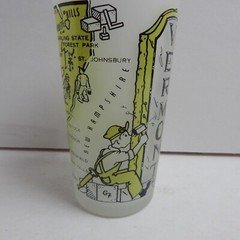 VINTAGE 1950S HAZEL ATLAS FROSTED STATE SOUVENIR GLASS TUMBLER «VERMONT» EUC