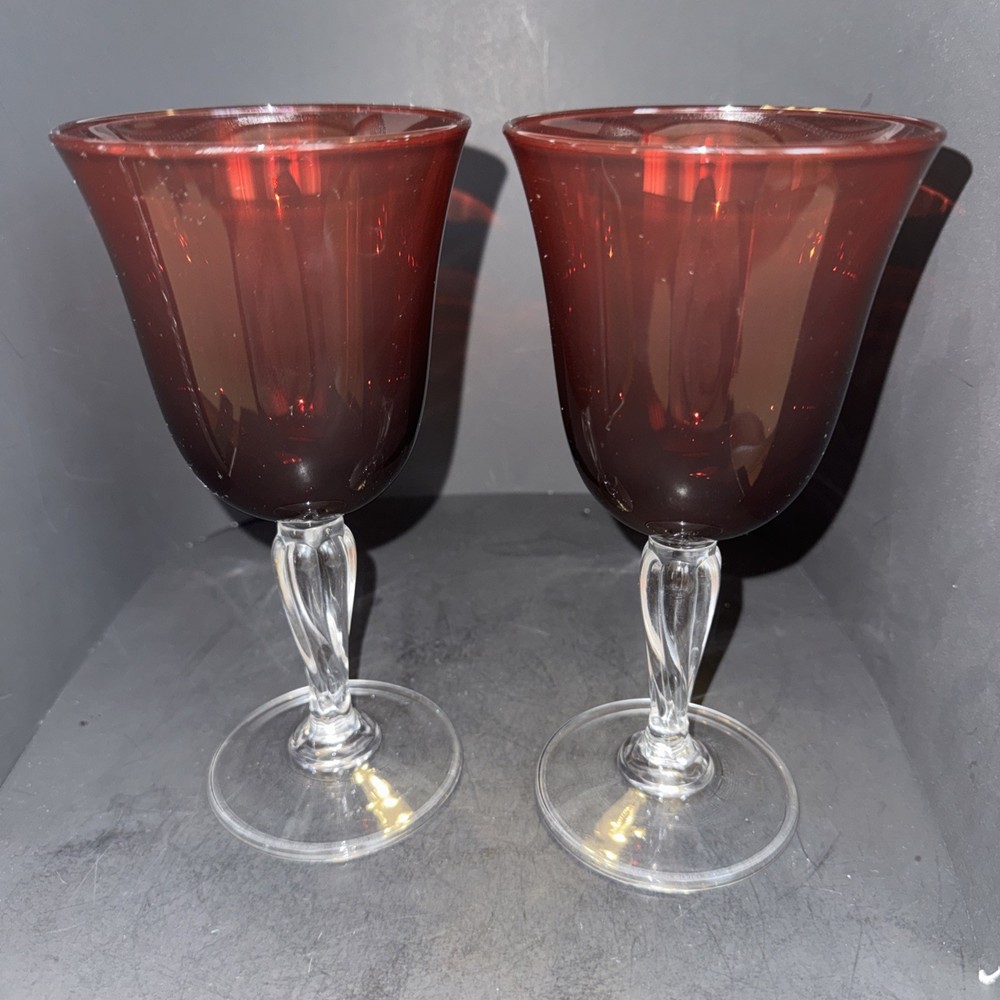 Casual Settings Ruby by CRISTAL D’ARQUES DURAND Stemmed Goblets 7 5/8” Set Of 2