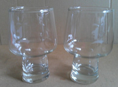 Vintage Accent Etched Letter «L» Hollow Pedestal Glasses – Set of 2