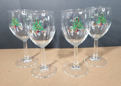 4 Holiday Hostess by Tienshan Wine Glasses 7.25″