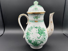 HEREND Chinese Bouquet Green(AV) Hand-painted Large Coffee Pot&Lid w/Rose Finial